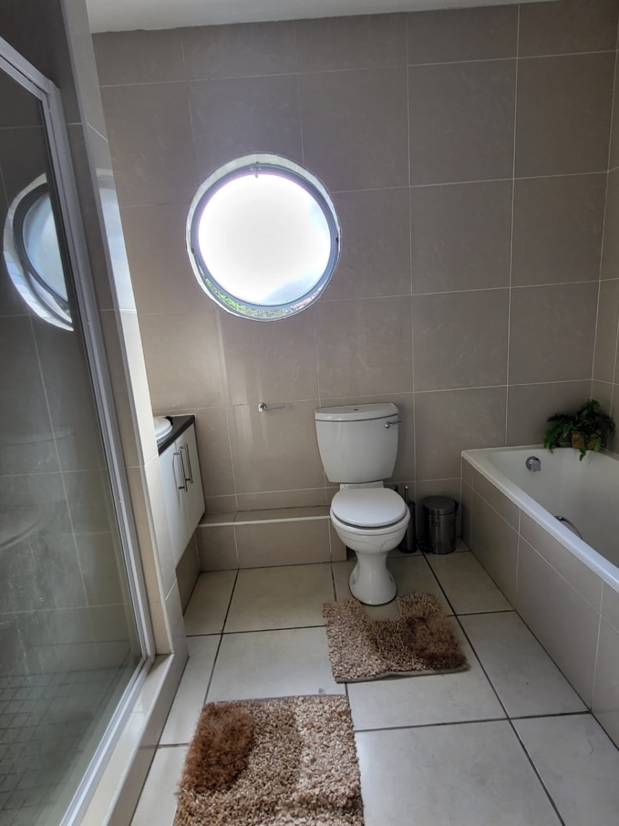 4 Bedroom Property for Sale in Manaba Beach KwaZulu-Natal