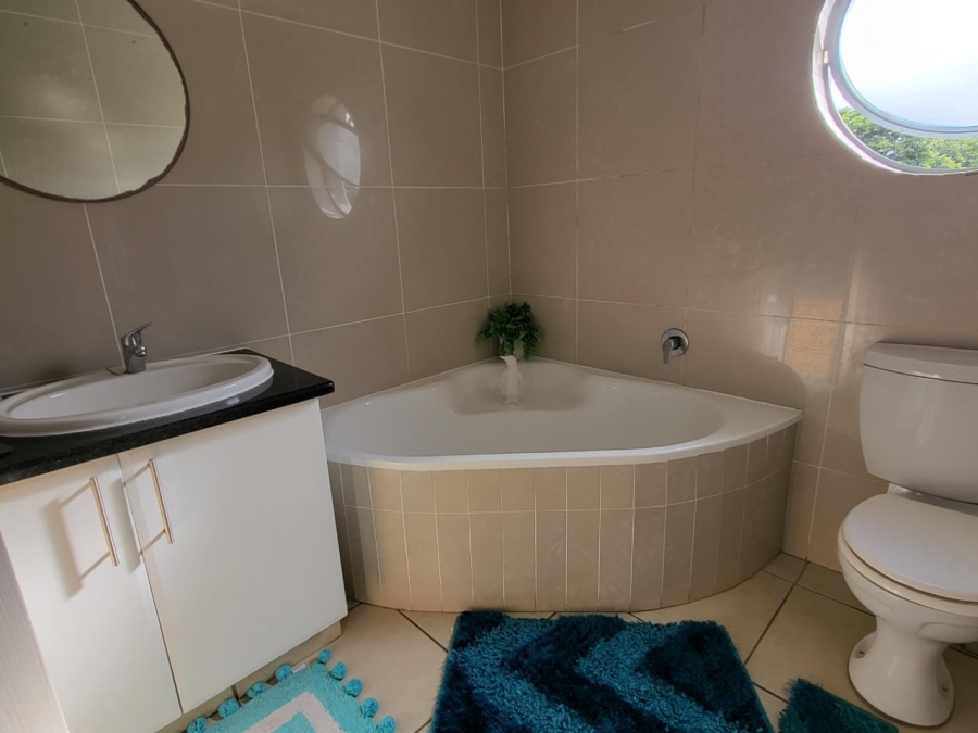 4 Bedroom Property for Sale in Manaba Beach KwaZulu-Natal