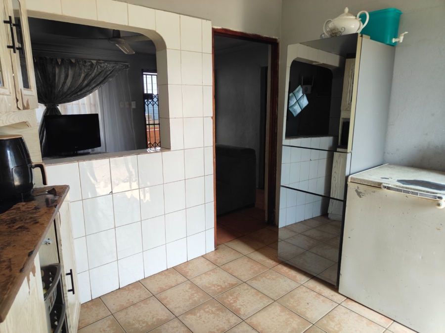 2 Bedroom Property for Sale in Emlanjeni KwaZulu-Natal