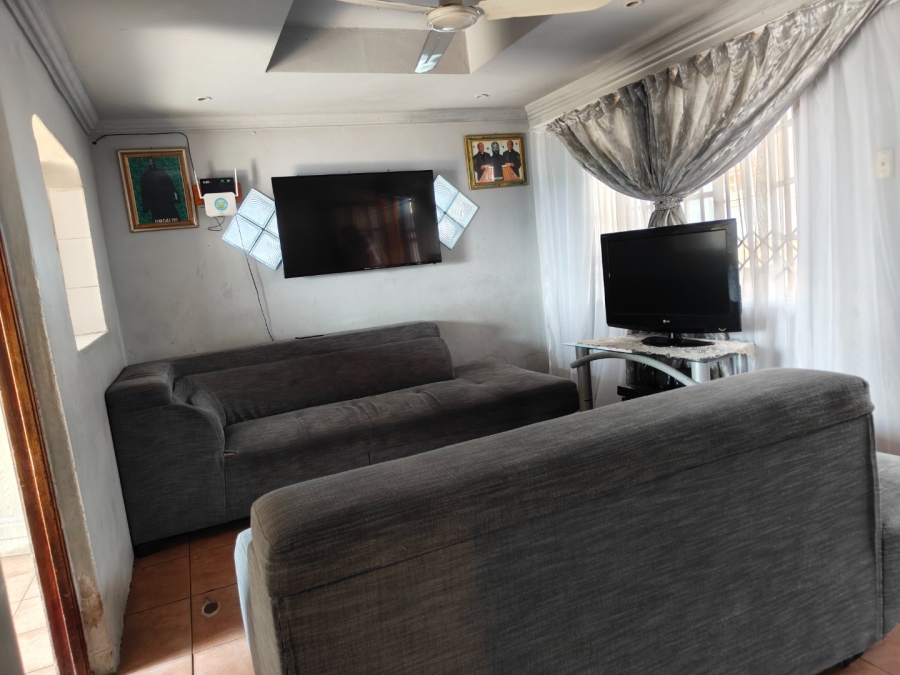 2 Bedroom Property for Sale in Emlanjeni KwaZulu-Natal