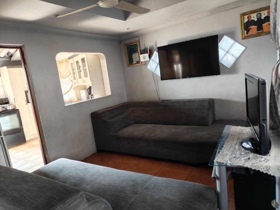 2 Bedroom Property for Sale in Emlanjeni KwaZulu-Natal