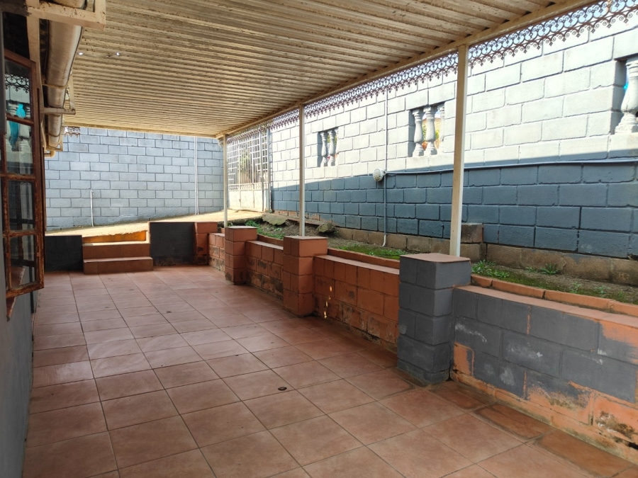 2 Bedroom Property for Sale in Emlanjeni KwaZulu-Natal