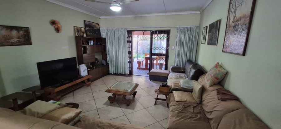 4 Bedroom Property for Sale in Sea Park KwaZulu-Natal