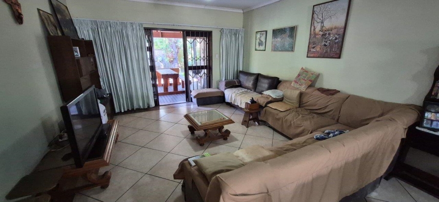 4 Bedroom Property for Sale in Sea Park KwaZulu-Natal
