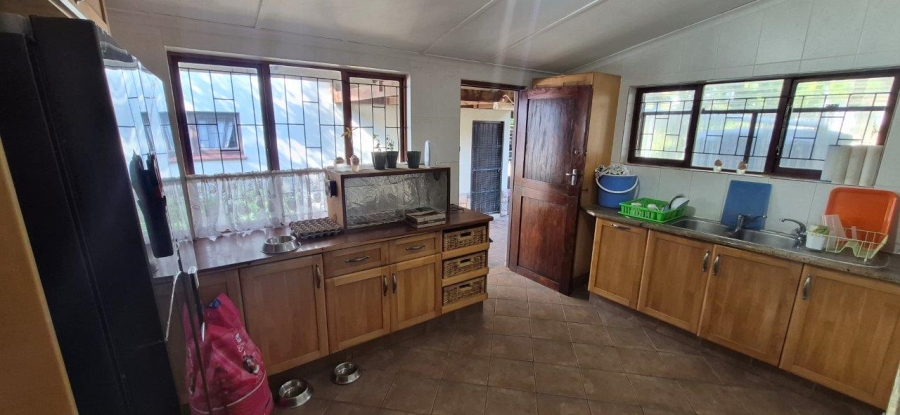 4 Bedroom Property for Sale in Sea Park KwaZulu-Natal