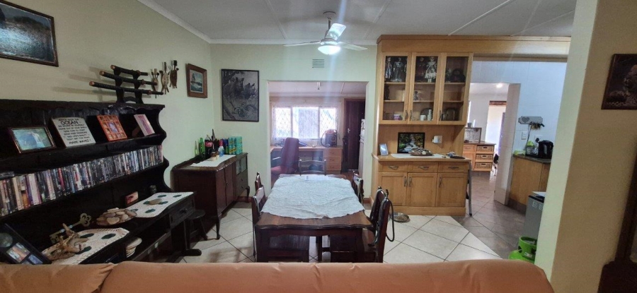 4 Bedroom Property for Sale in Sea Park KwaZulu-Natal