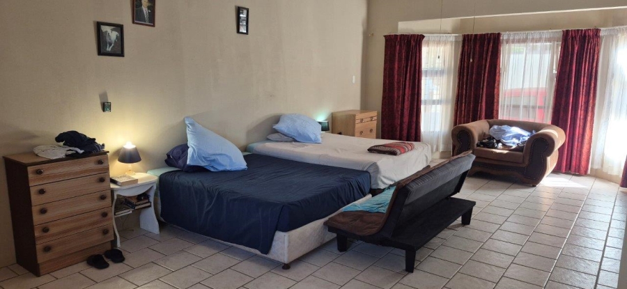 4 Bedroom Property for Sale in Sea Park KwaZulu-Natal