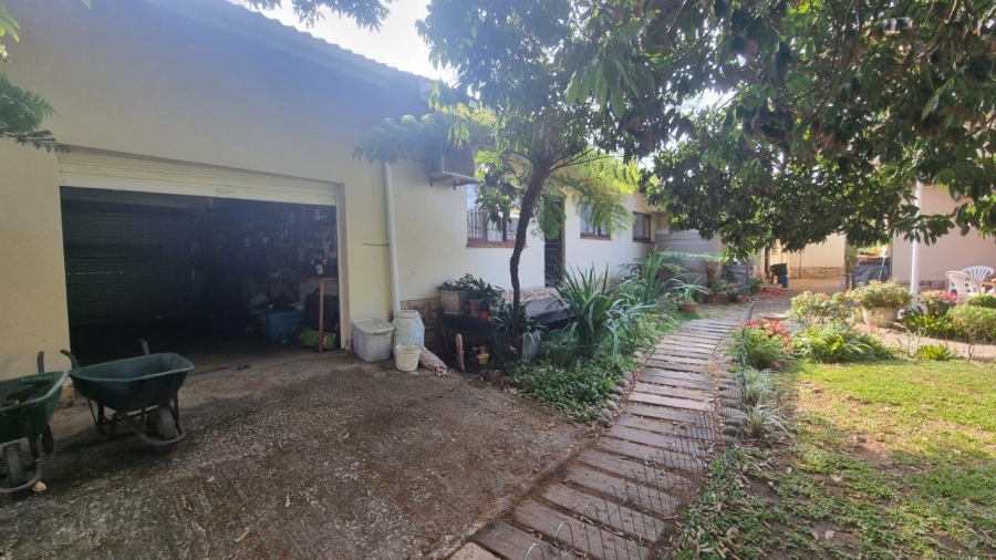 4 Bedroom Property for Sale in Sea Park KwaZulu-Natal