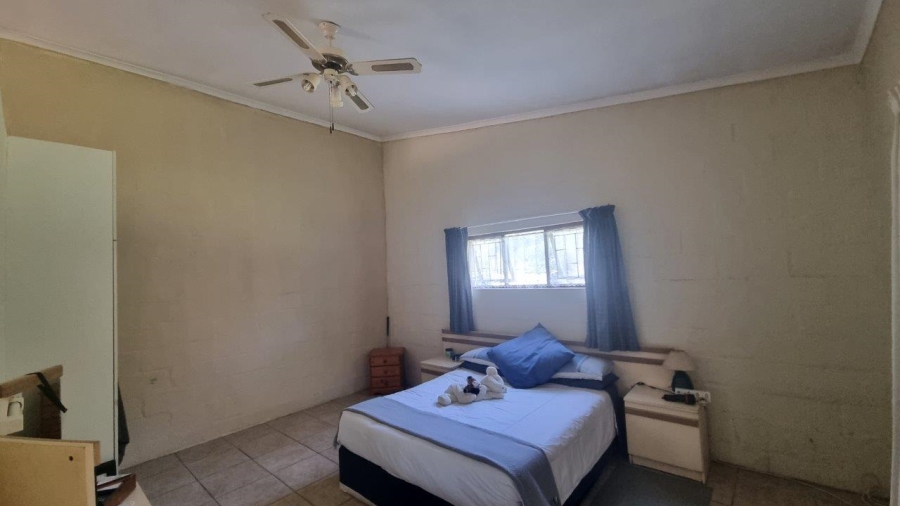 4 Bedroom Property for Sale in Sea Park KwaZulu-Natal