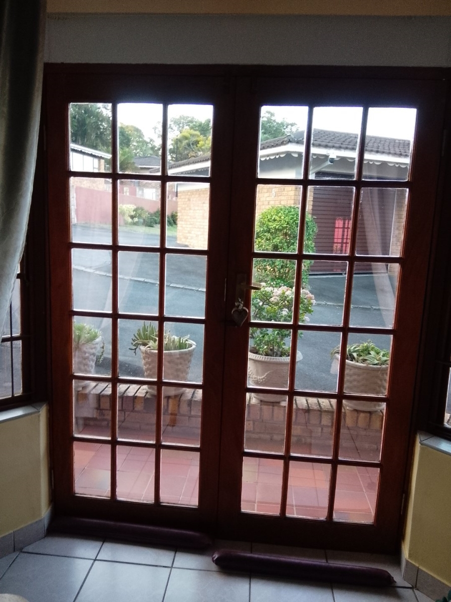 3 Bedroom Property for Sale in Uvongo KwaZulu-Natal