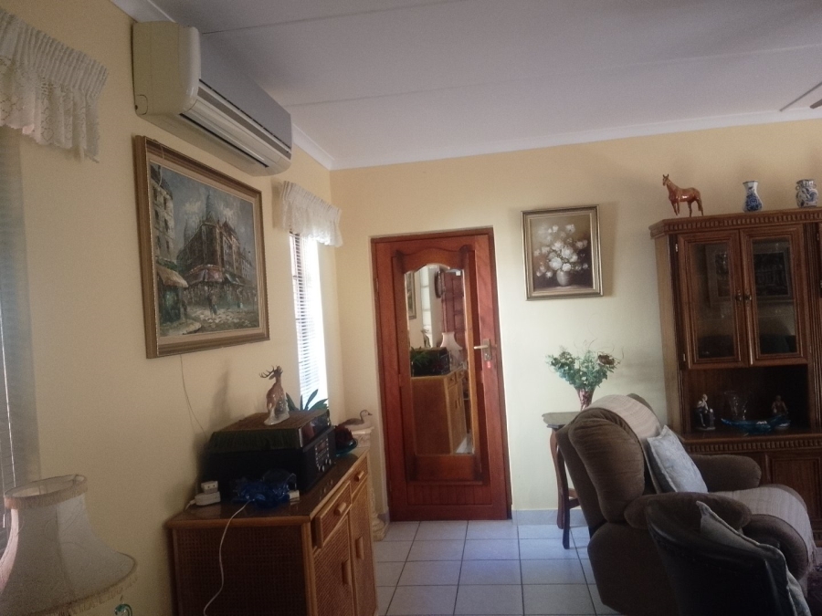 3 Bedroom Property for Sale in Uvongo KwaZulu-Natal
