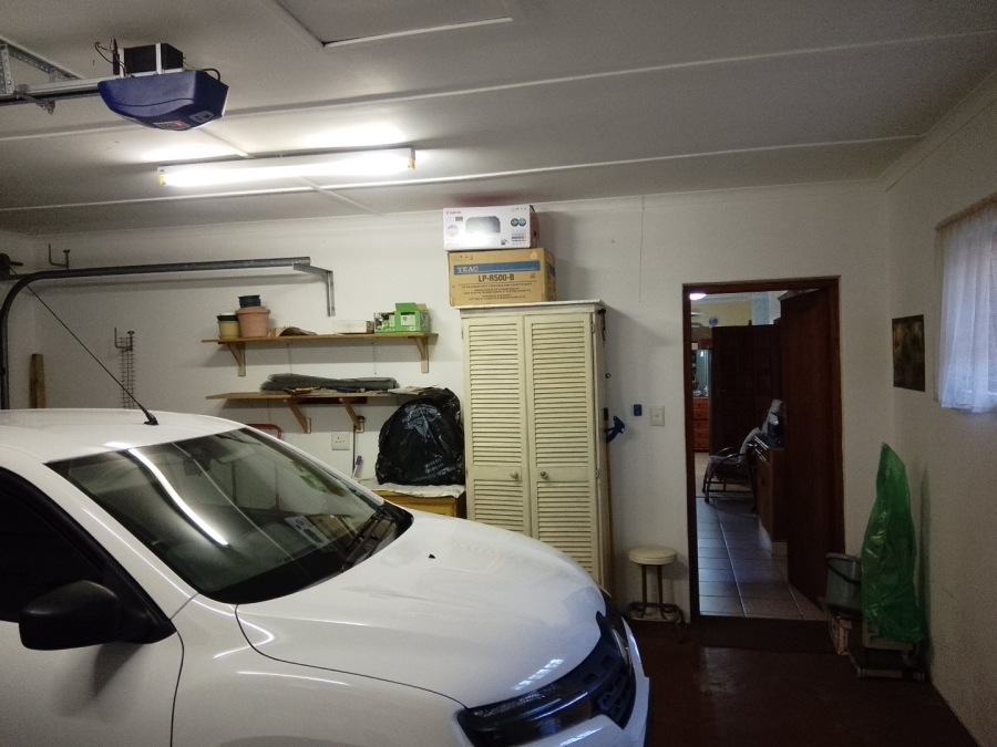 3 Bedroom Property for Sale in Uvongo KwaZulu-Natal