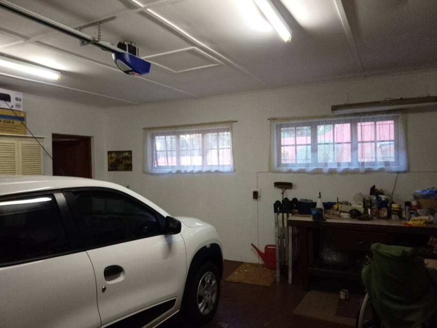 3 Bedroom Property for Sale in Uvongo KwaZulu-Natal