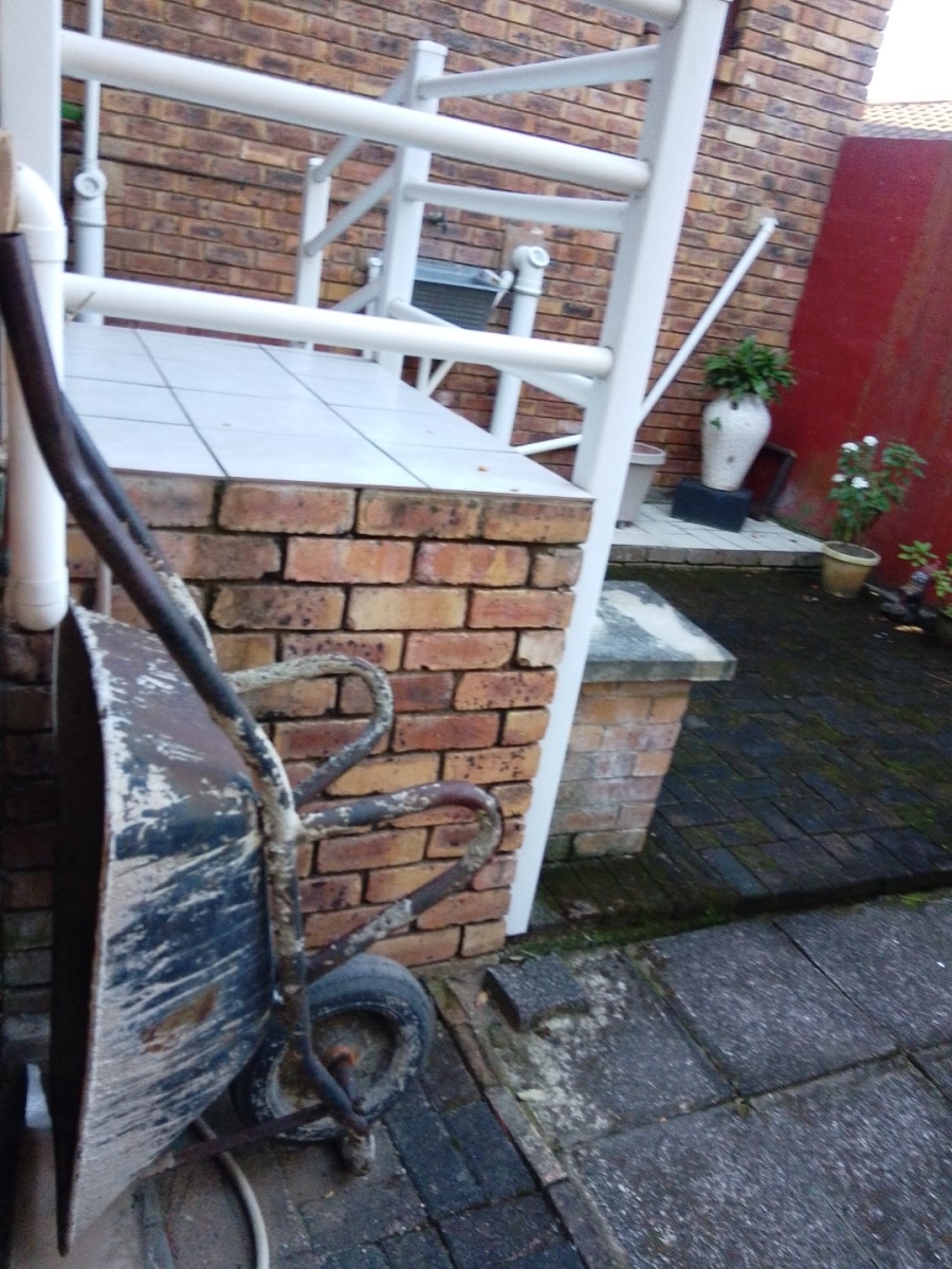 3 Bedroom Property for Sale in Uvongo KwaZulu-Natal