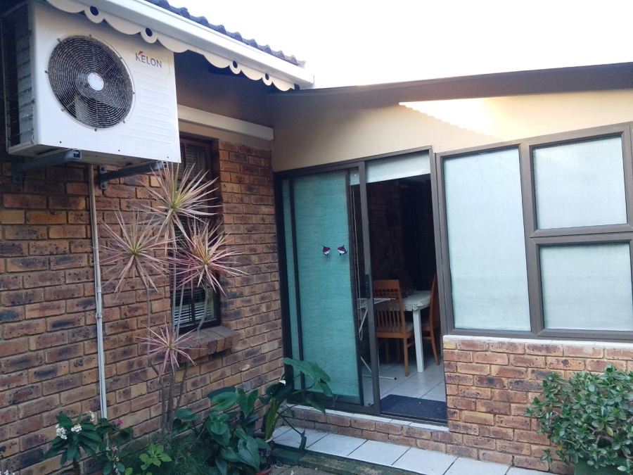 3 Bedroom Property for Sale in Uvongo KwaZulu-Natal