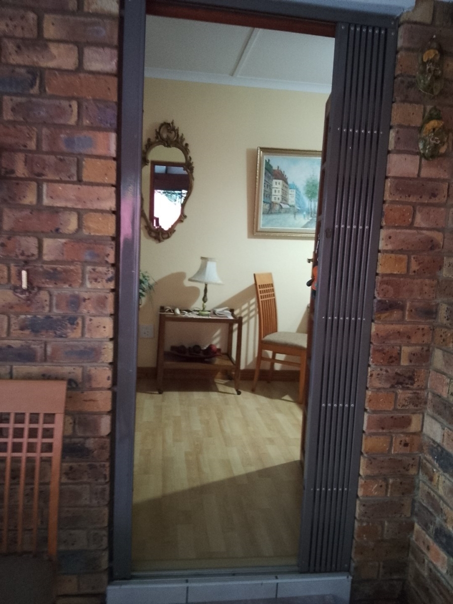 3 Bedroom Property for Sale in Uvongo KwaZulu-Natal