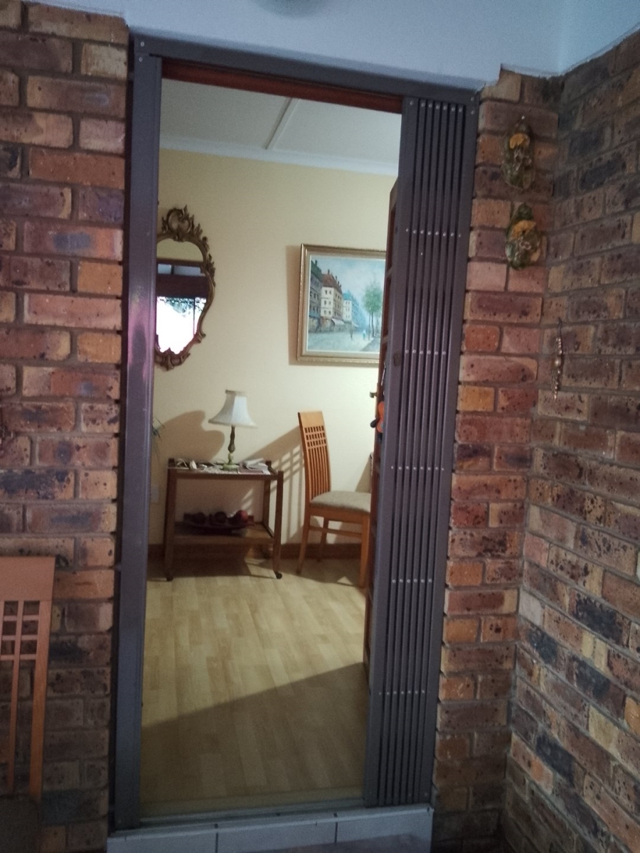 3 Bedroom Property for Sale in Uvongo KwaZulu-Natal