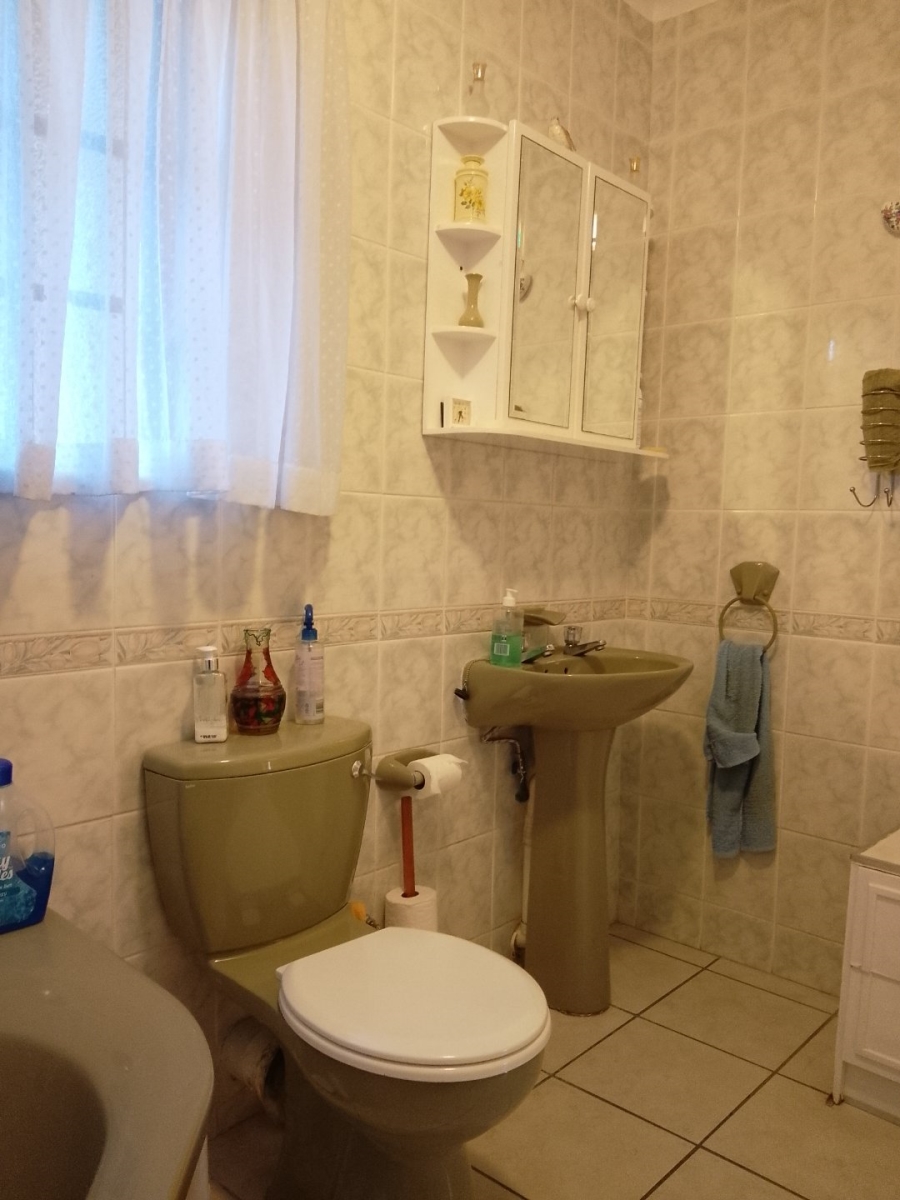 3 Bedroom Property for Sale in Uvongo KwaZulu-Natal