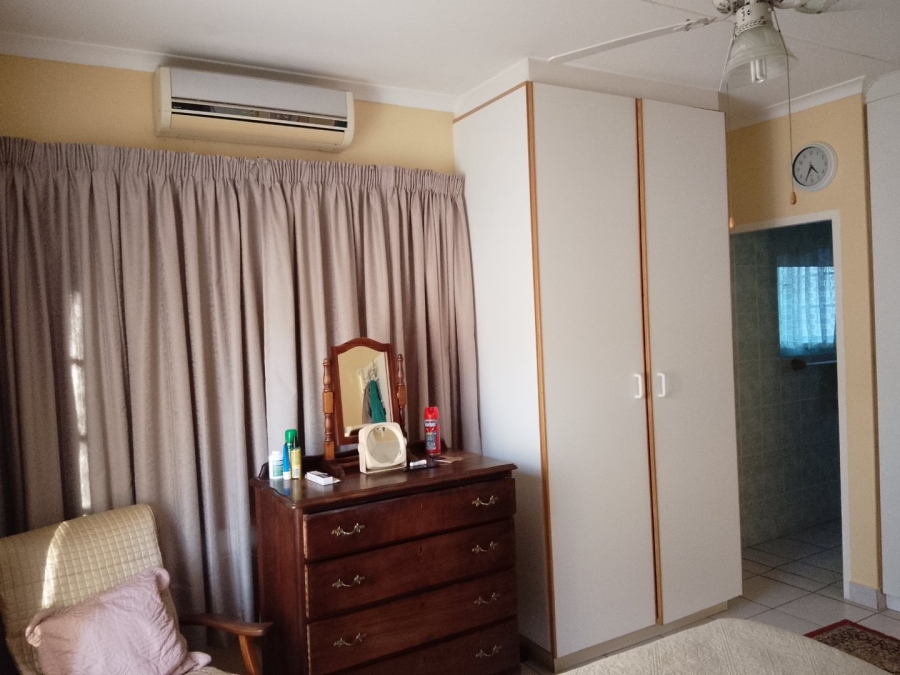 3 Bedroom Property for Sale in Uvongo KwaZulu-Natal
