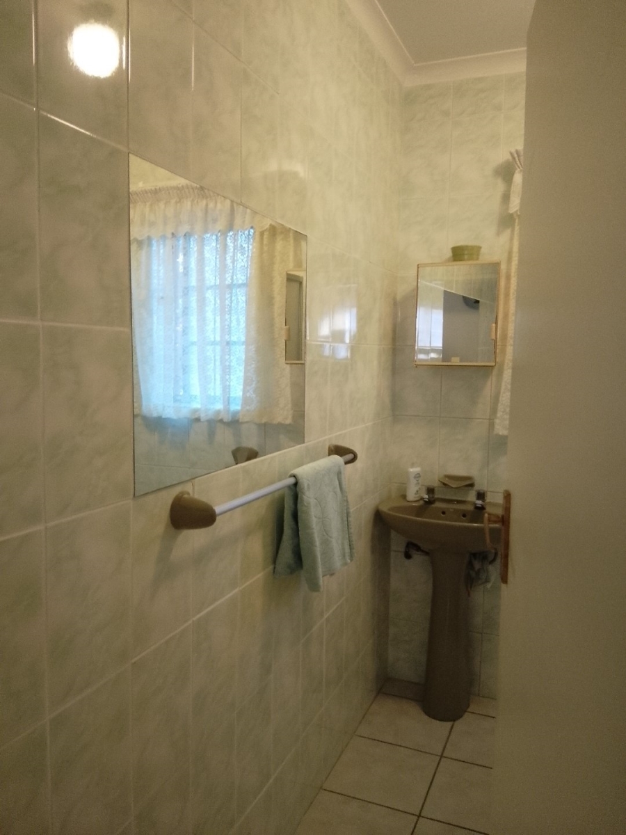 3 Bedroom Property for Sale in Uvongo KwaZulu-Natal