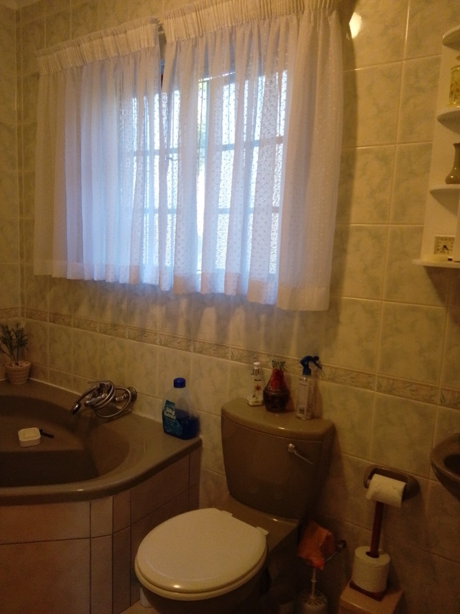 3 Bedroom Property for Sale in Uvongo KwaZulu-Natal