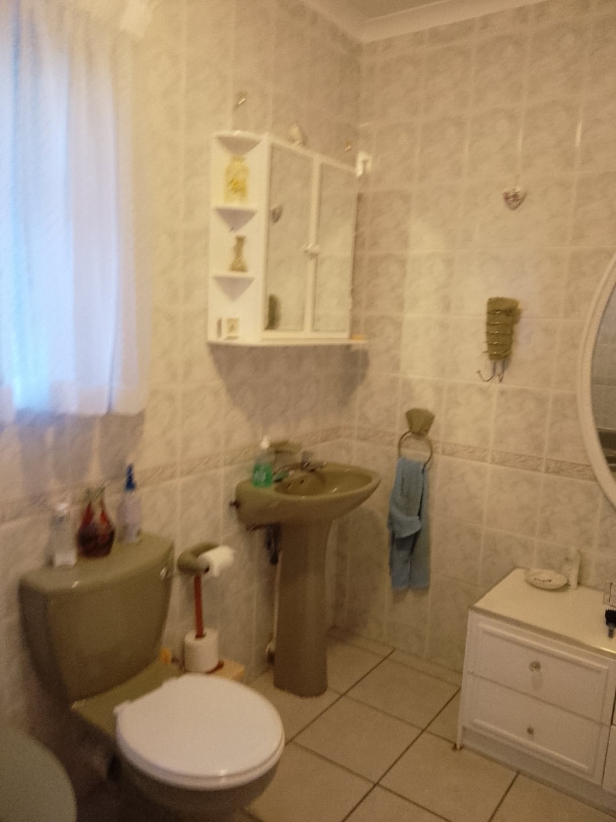 3 Bedroom Property for Sale in Uvongo KwaZulu-Natal