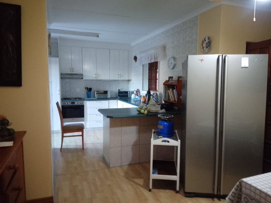 3 Bedroom Property for Sale in Uvongo KwaZulu-Natal