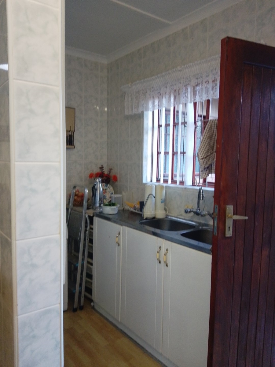 3 Bedroom Property for Sale in Uvongo KwaZulu-Natal