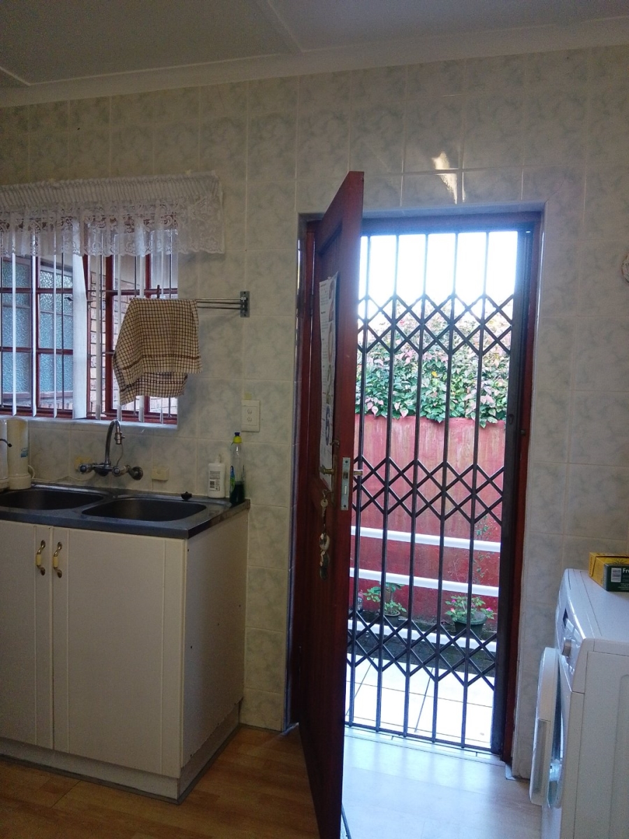 3 Bedroom Property for Sale in Uvongo KwaZulu-Natal
