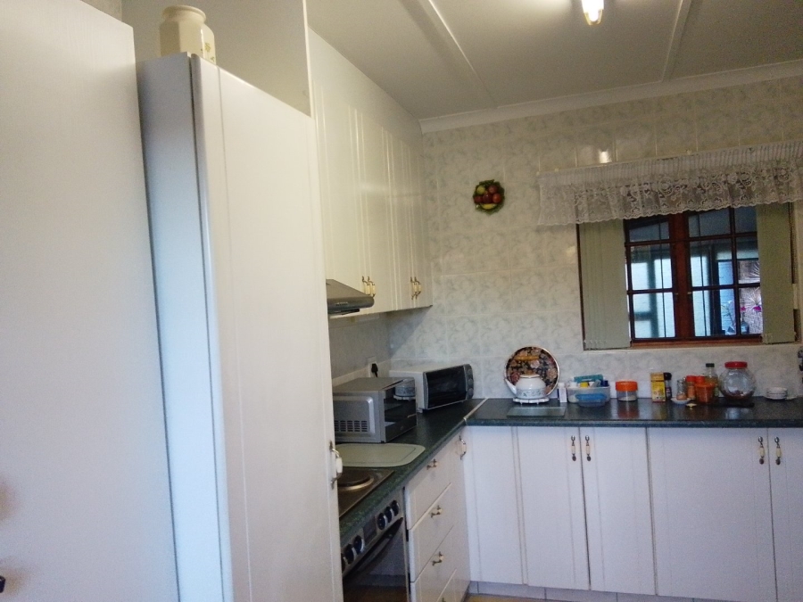 3 Bedroom Property for Sale in Uvongo KwaZulu-Natal