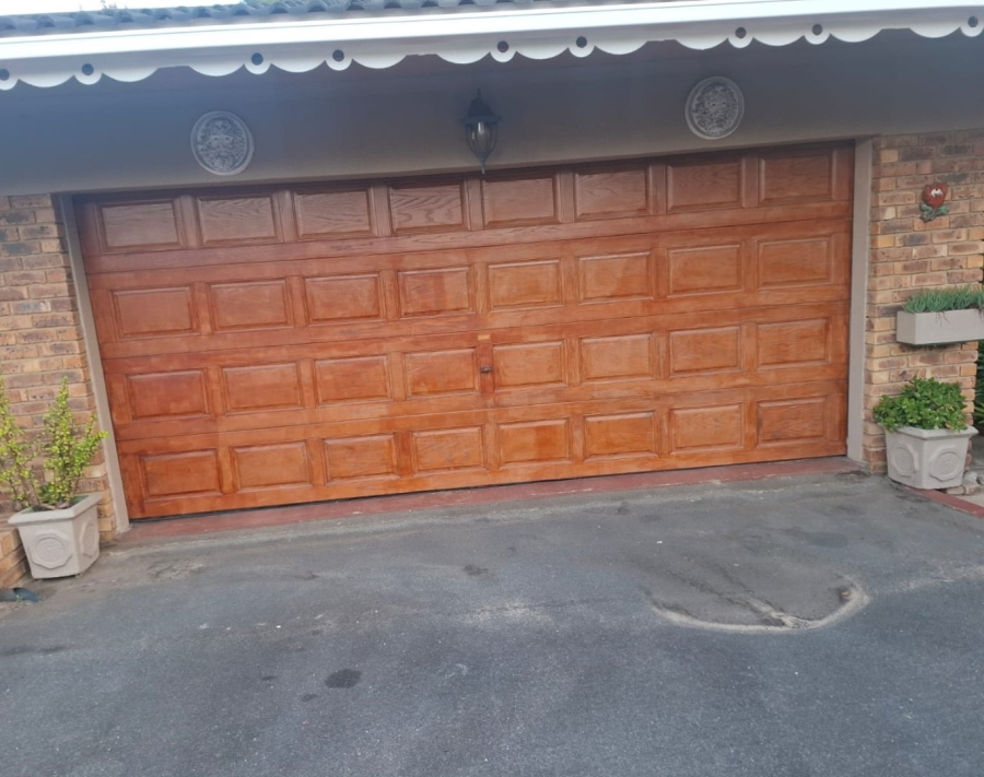 3 Bedroom Property for Sale in Uvongo KwaZulu-Natal