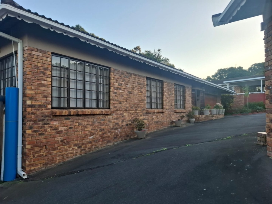 3 Bedroom Property for Sale in Uvongo KwaZulu-Natal