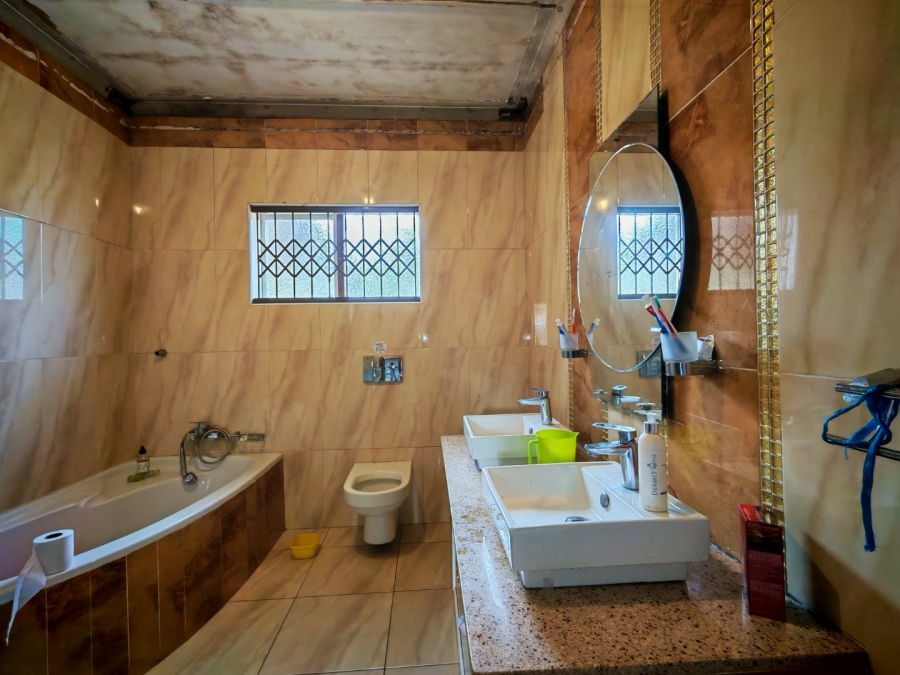 3 Bedroom Property for Sale in Townview KwaZulu-Natal