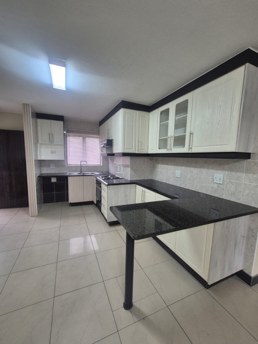 2 Bedroom Property for Sale in Grosvenor KwaZulu-Natal