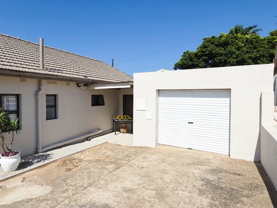 3 Bedroom Property for Sale in Manaba Beach KwaZulu-Natal