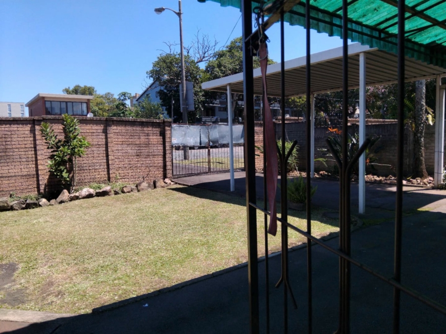 1 Bedroom Property for Sale in Fields Hill KwaZulu-Natal