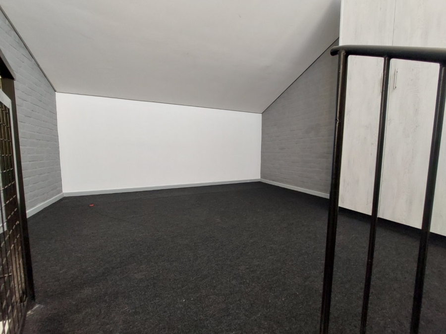 To Let 1 Bedroom Property for Rent in Athlone KwaZulu-Natal