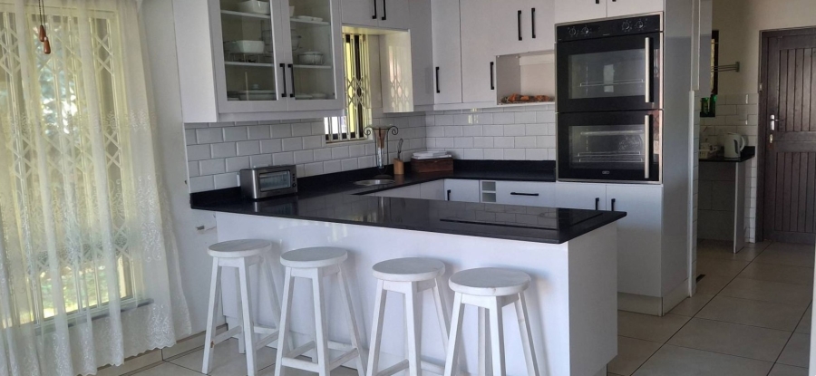 4 Bedroom Property for Sale in Uvongo KwaZulu-Natal