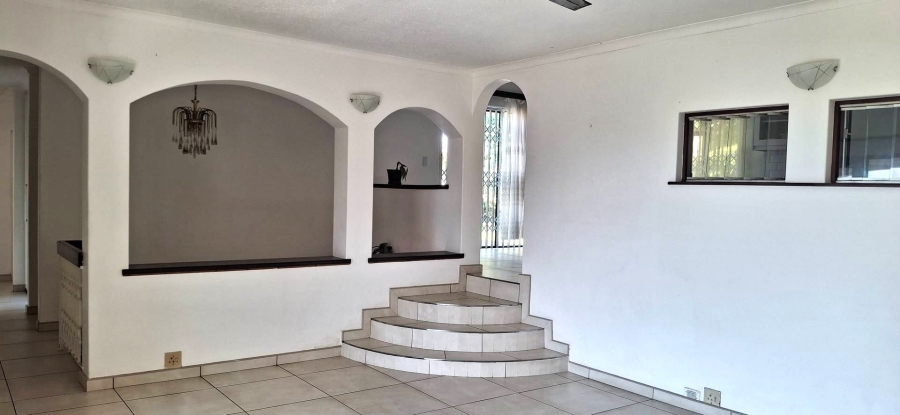 4 Bedroom Property for Sale in Uvongo KwaZulu-Natal
