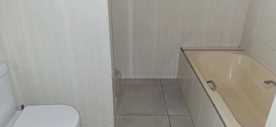 4 Bedroom Property for Sale in Uvongo KwaZulu-Natal
