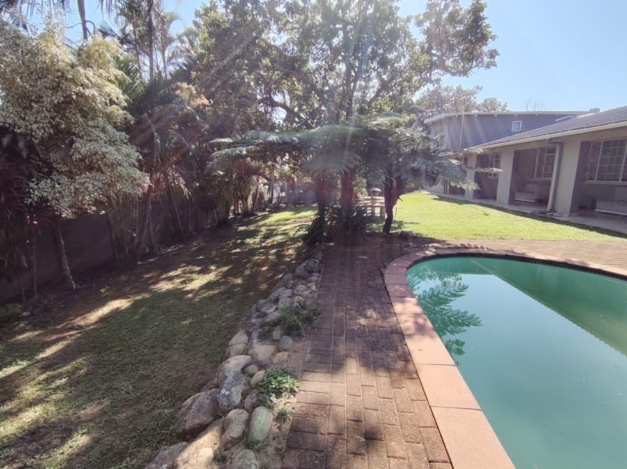 6 Bedroom Property for Sale in Marina Beach KwaZulu-Natal