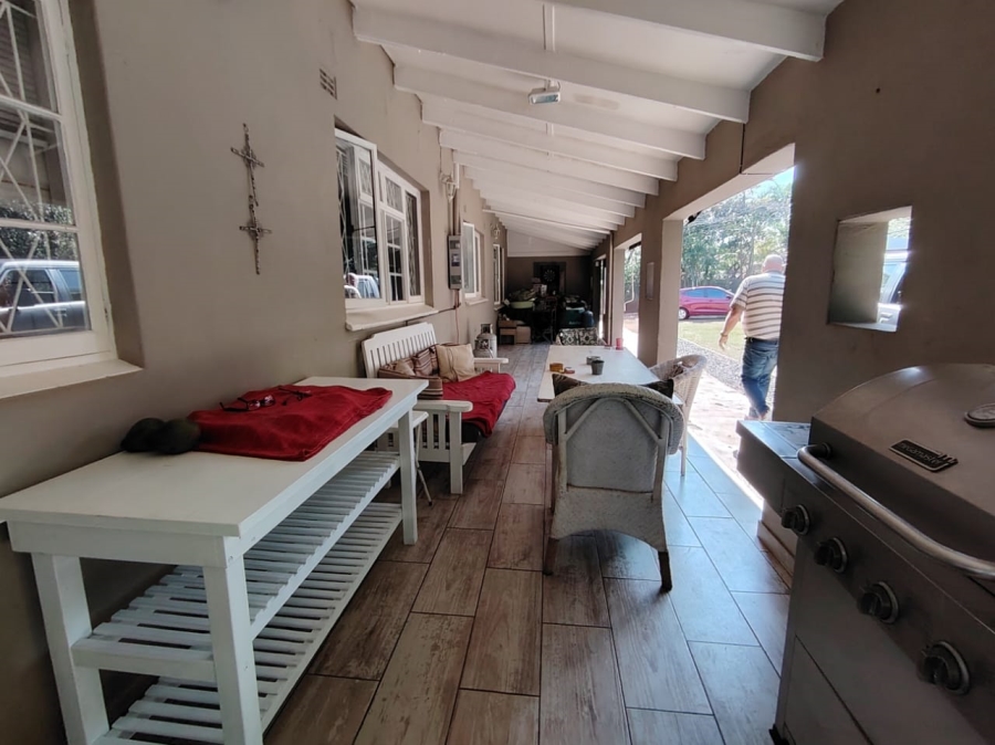 6 Bedroom Property for Sale in Marina Beach KwaZulu-Natal