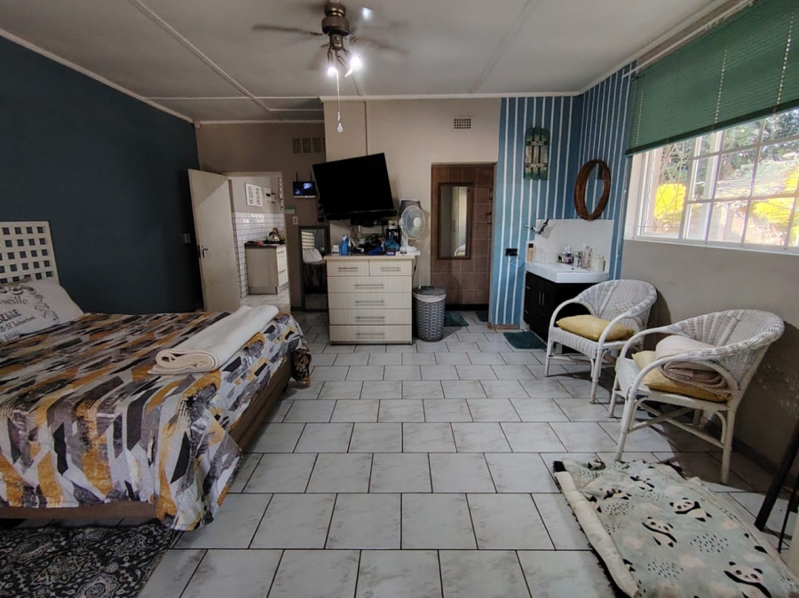 6 Bedroom Property for Sale in Marina Beach KwaZulu-Natal