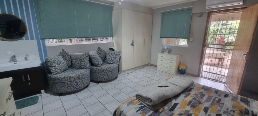 6 Bedroom Property for Sale in Marina Beach KwaZulu-Natal