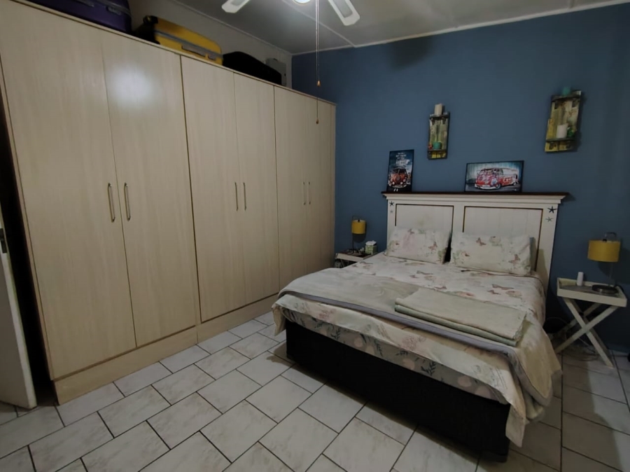 6 Bedroom Property for Sale in Marina Beach KwaZulu-Natal