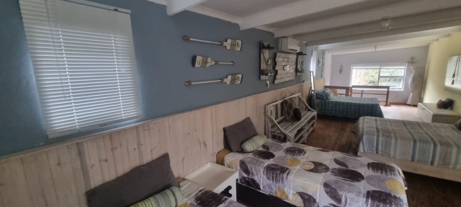 6 Bedroom Property for Sale in Marina Beach KwaZulu-Natal