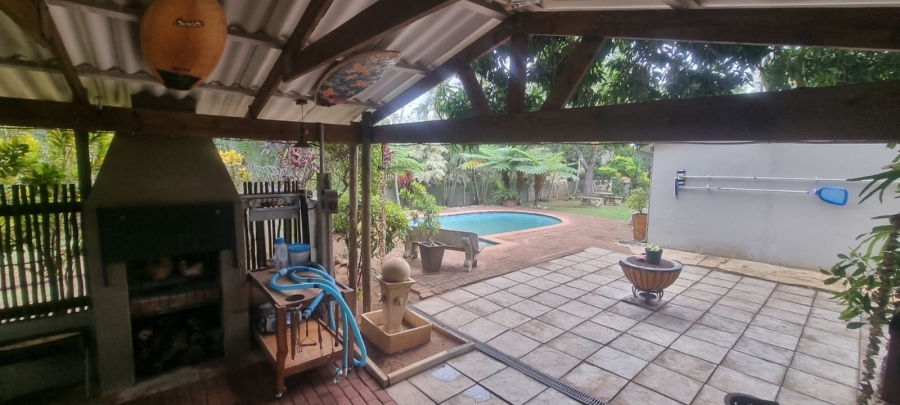 6 Bedroom Property for Sale in Marina Beach KwaZulu-Natal