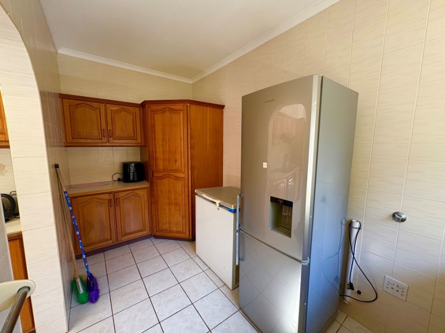 4 Bedroom Property for Sale in Umtentweni KwaZulu-Natal