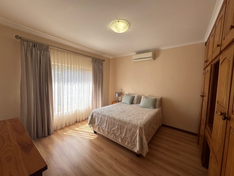 4 Bedroom Property for Sale in Umtentweni KwaZulu-Natal