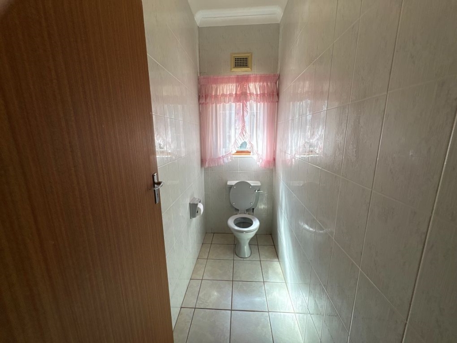 4 Bedroom Property for Sale in Umtentweni KwaZulu-Natal